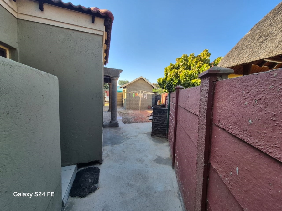 3 Bedroom Property for Sale in Rustenburg North North West